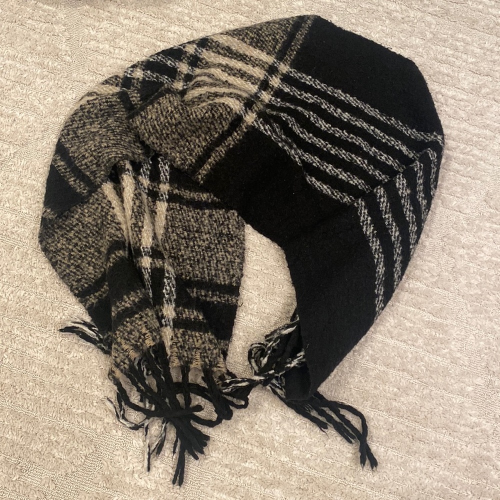 ⭐️ BOGO ⭐️ - Zara Scarf